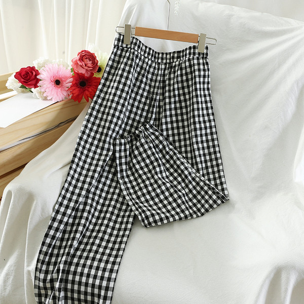 Pantaloni dama in carouri cu talie inalta - model larg