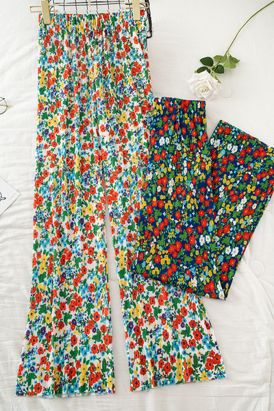 Redős női nadrág virágmintával és gumírozással