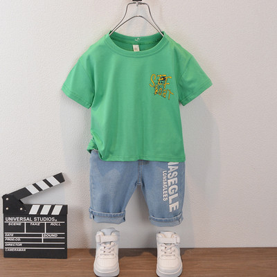 Modern gyerekkészlet fiúknak, kétrészes applikációval