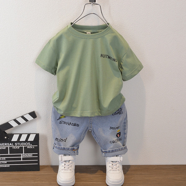 Moodne lastekomplekt poistele kaheosaline pluus + teksad