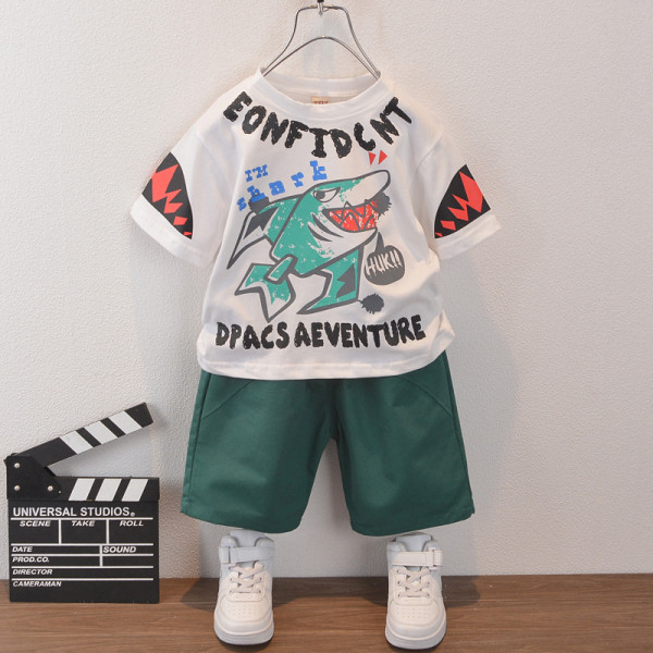 Modern gyerek szett fiúknak rátétes blúzból + rövidnadrág