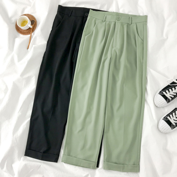 Női nadrág zsebekkel - egyenes modell