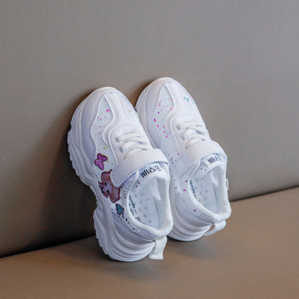 Sport és alkalmi sportcipők fűzővel és rátéttel