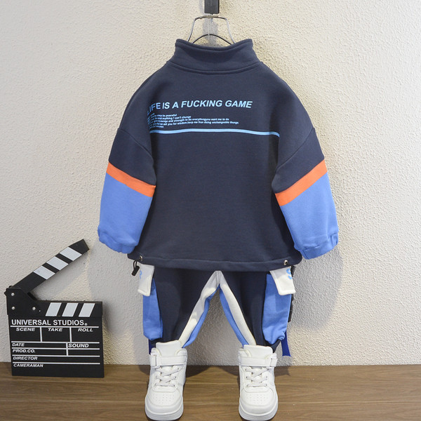 Új modell kétrészes őszi gyerek szett fiúknak