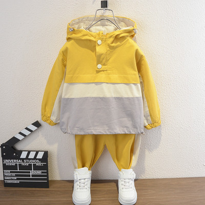 Napi gyerekkészlet fiúknak kétrészes blúz kapucnival + nadrág