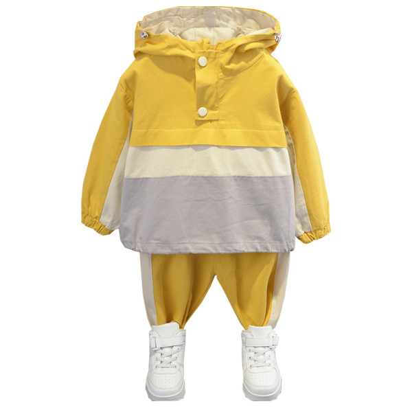 Napi gyerekkészlet fiúknak kétrészes blúz kapucnival + nadrág
