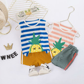 Nyári szett csíkos felsőből és rövidnadrágból