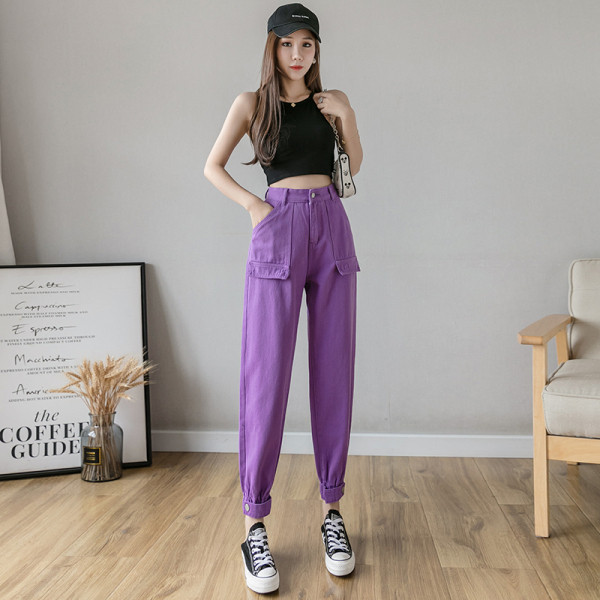 Női nadrág zsebekkel, magas derékkal