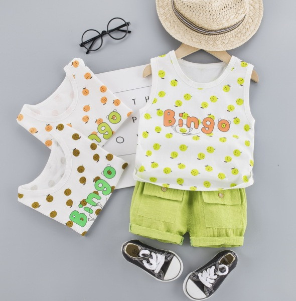 Modern szett fiúknak - felső és rövidnadrág