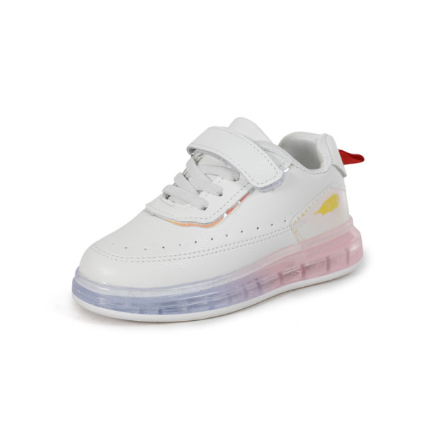 Modern gyerek tornacipő fehér matricával és nyakkendővel