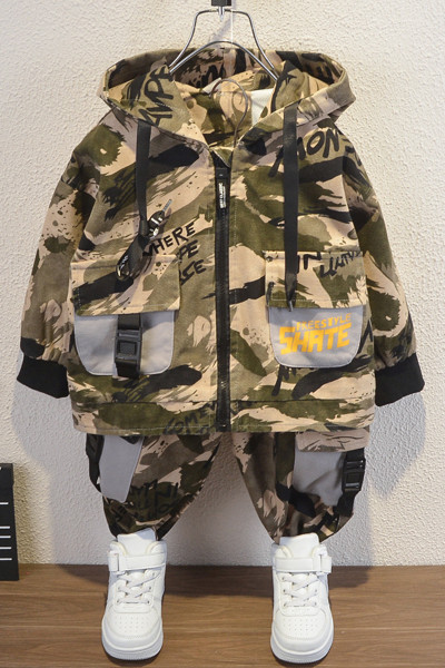 Bērnu komplekts zēniem ar divdaļīgu rakstu