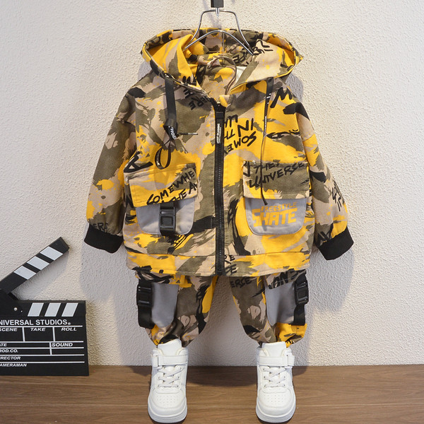 Bērnu komplekts zēniem ar divdaļīgu rakstu