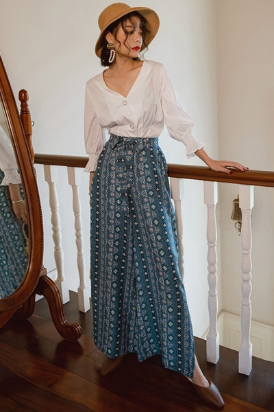 Naiste vabaajapüksid kõrge vöökoha ja sinise vööga