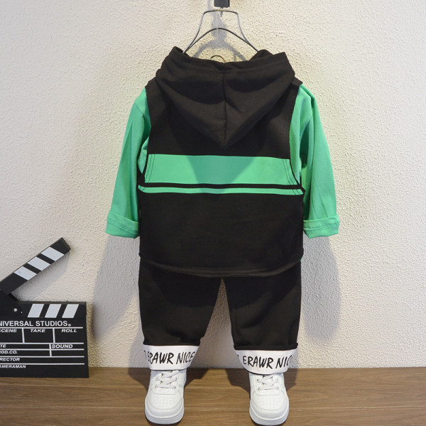 Kétrészes sport gyerek szett fiúknak rárakással