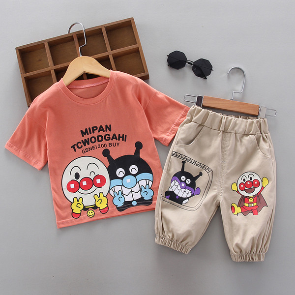 Nyári szett fiúknak pólóból és rövidnadrágból - két modell