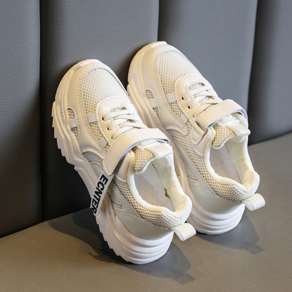 Sport-alkalmi gyerek tornacipő fűzővel és vastag talppal, alkalmas fiúknak és lányoknak