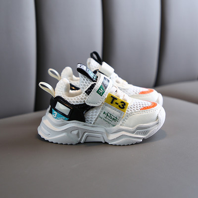 Sporta un ikdienas bērnu kedas ar sietu un uzlīmēm