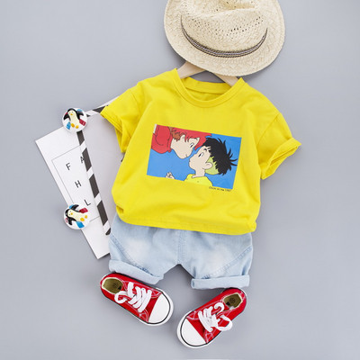 Vasaras komplekts zēniem - T-krekls ar krāsainu apdruku un īsi džinsi