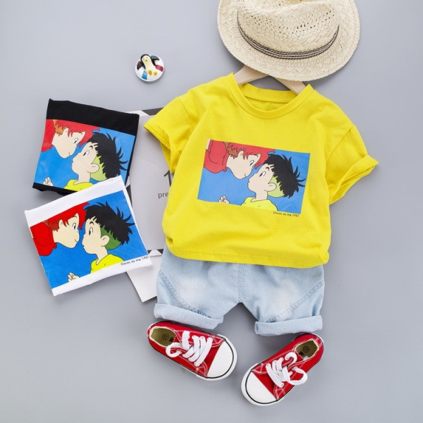 Vasaras komplekts zēniem - T-krekls ar krāsainu apdruku un īsi džinsi