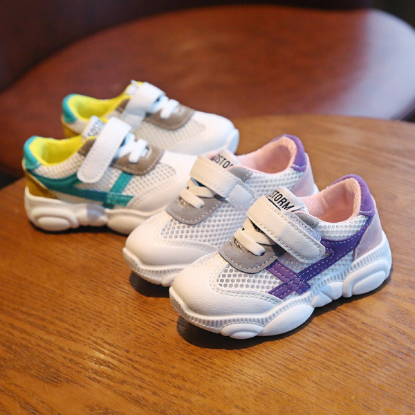 Alkalmi gyerek tornacipő matricával és nyakkendővel, alkalmas fiúknak és lányoknak