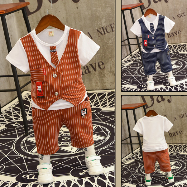 Suveks sobiv moodne lastekomplekt poistele