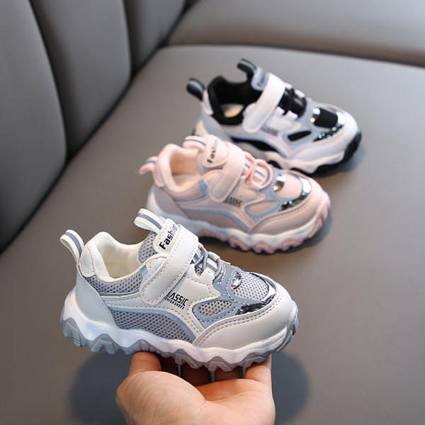 Alkalmi gyerek tornacipő fűzővel és matricákkal fiúknak és lányoknak egyaránt