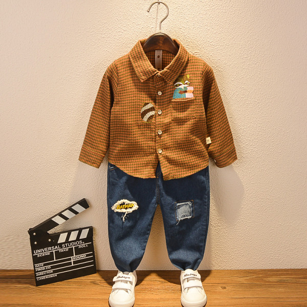 Moderns bērnu komplekts zēniem no divdaļīga krekla + džinsi