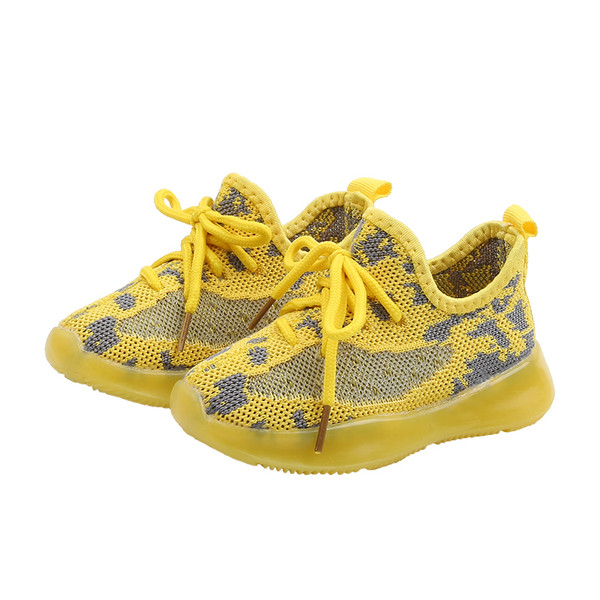 Alkalmi gyerek tornacipő fűzővel és mintával