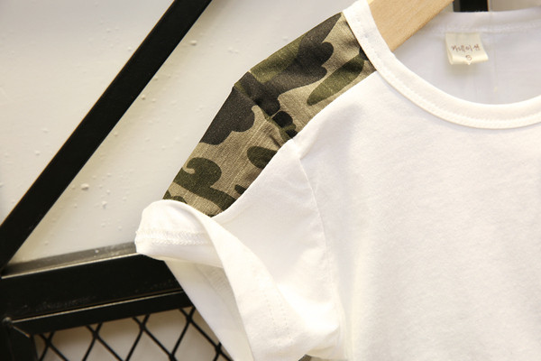 Gyerekkészlet fiúknak kétrészes rövid ujjú blúz + rövidnadrág