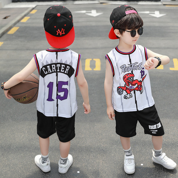 Poiste spordikomplekt tangidest ja lühikestest pükstest