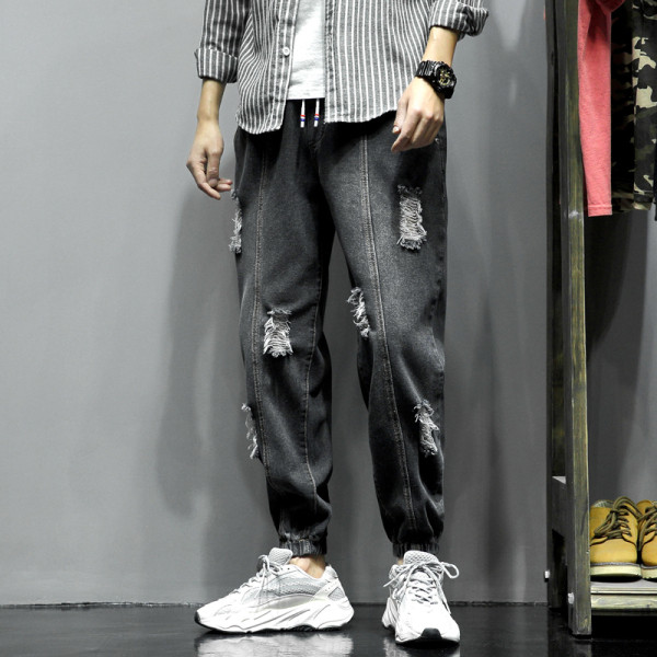 Ανδρικά τζιν με φαρδιά μοτίβα και τσέπες