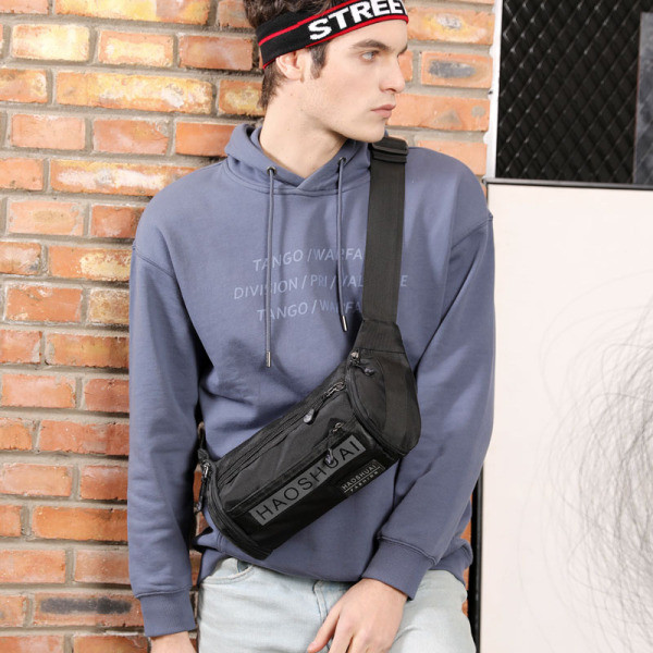 Férfi táska három színben, hosszú füllel