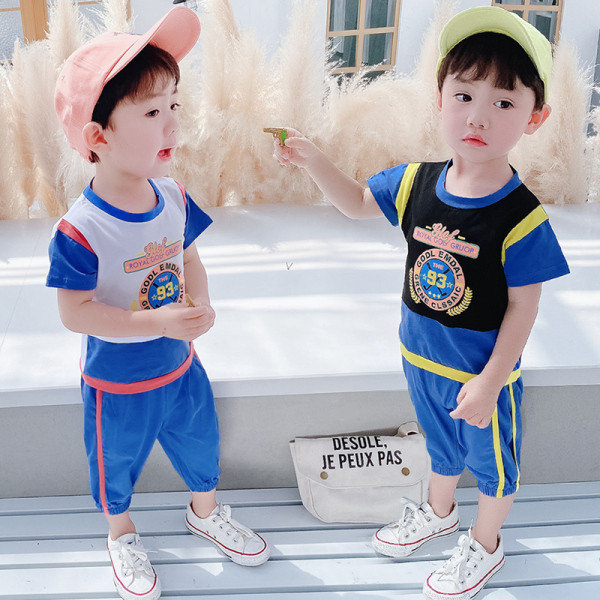 Gyermek póló szett rövid ujjal és 3/4-es nadrággal