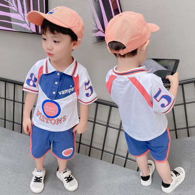 Καλοκαιρινό σετ σορτς και μπλουζάκι