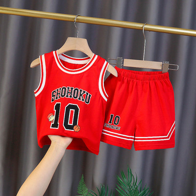 Suvine sportlik komplekt tangidest ja lühikestest pükstest