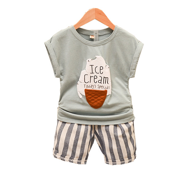 Gyerekkészlet fiúknak kétrészes csíkos rövidnadrág + blúz