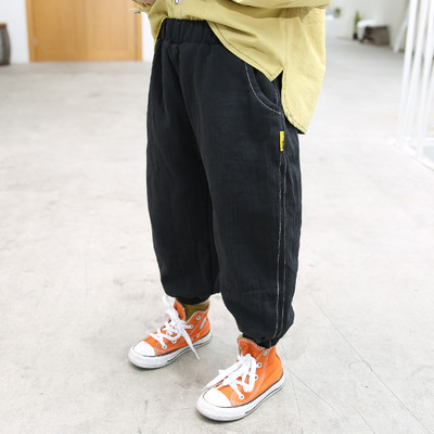 Gyerek nadrág fiúknak gumival és zsebekkel