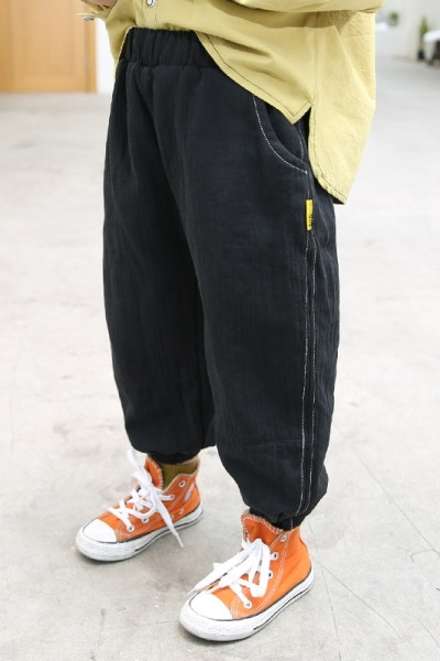 Gyerek nadrág fiúknak gumival és zsebekkel