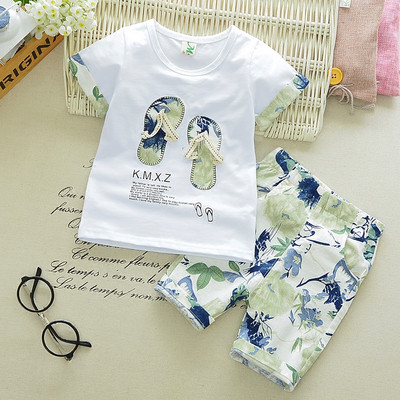 Fiúknak készült napi gyerekkészlet új modellje két részből áll