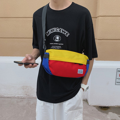 Igapäevane meeste embleemiga õlakott