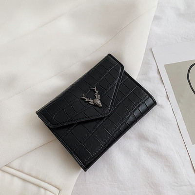 Eko-nahast naiste rahakott, millel on hirve kujuline metallkaunistus