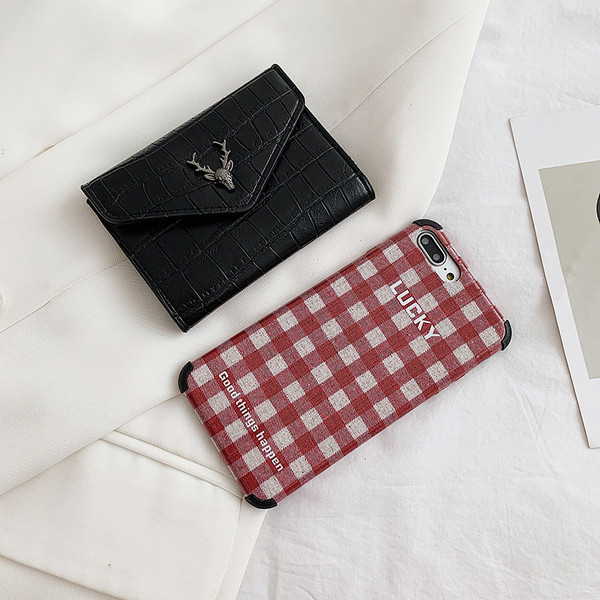 Eko-nahast naiste rahakott, millel on hirve kujuline metallkaunistus