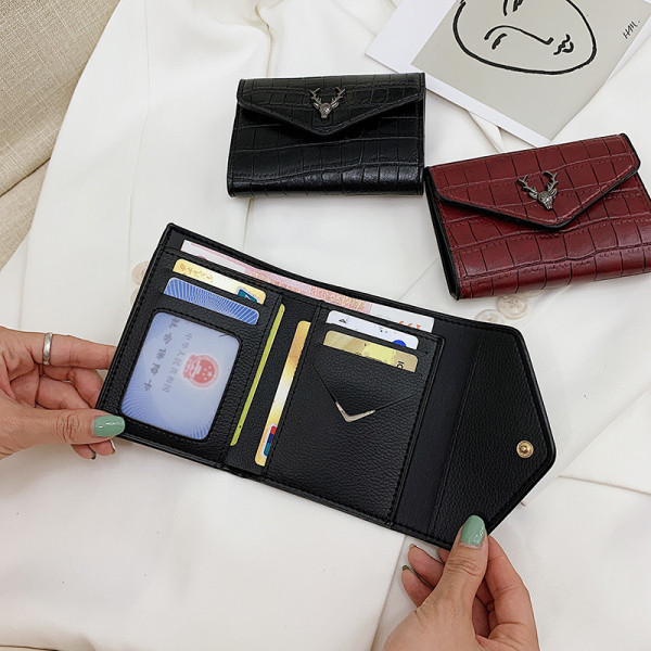 Eko-nahast naiste rahakott, millel on hirve kujuline metallkaunistus