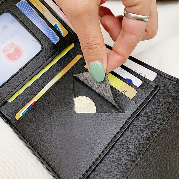 Eko-nahast naiste rahakott, millel on hirve kujuline metallkaunistus