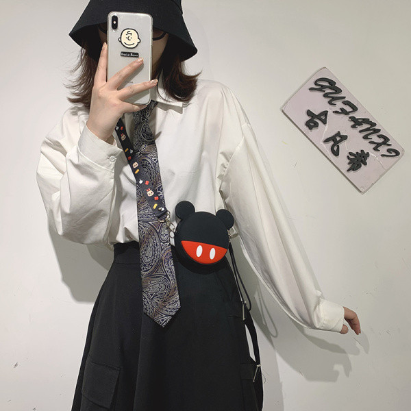 Új modell női kistáska színes fogantyúval és 3D elemmel