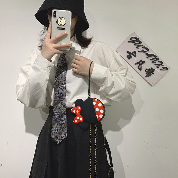 Új modell női kistáska színes fogantyúval és 3D elemmel