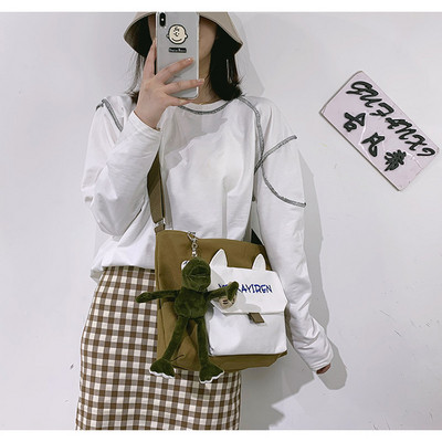 Naiste vabaajakott suure esitaskuga