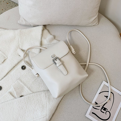 Alkalmi bőrtáska hosszú fogantyúval