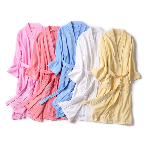 Naiste hommikumantel pikkade varrukate ja taskutega