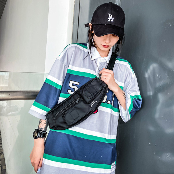 Alkalmi férfi válltáska cipzárral